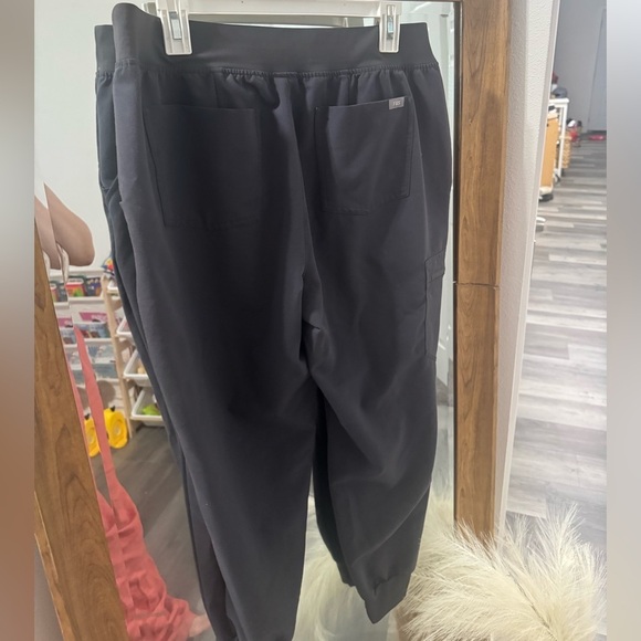 Women’s FIGS High Waisted Zamora Jogger Scrub Pants - Picture 3 of 5